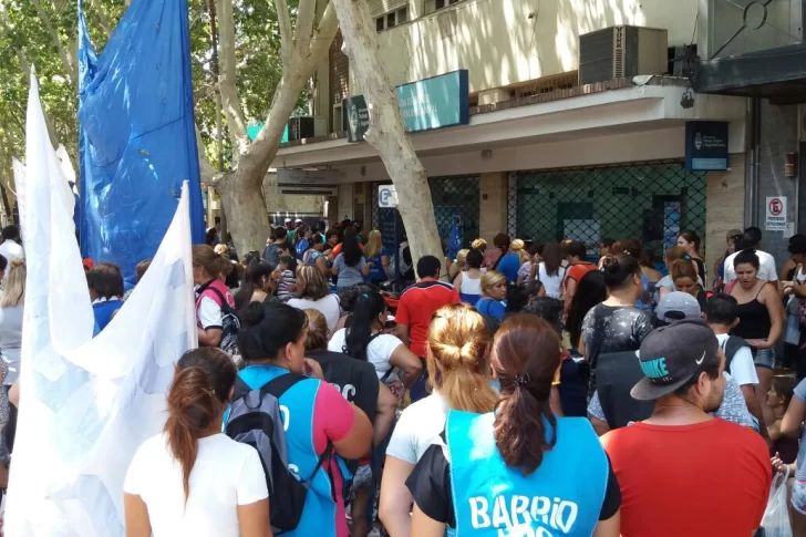 Caos vehicular en el microcentro sanjuanino por marchas de agrupaciones civiles