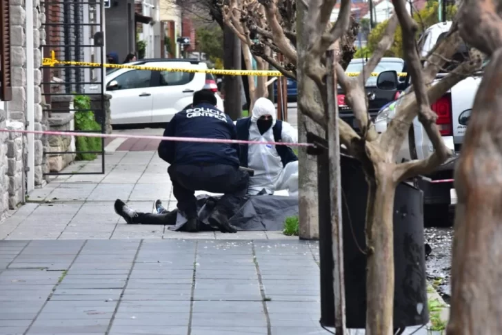 Un joven asesinó a balazos a un ladrón que intentó asaltar a su padre