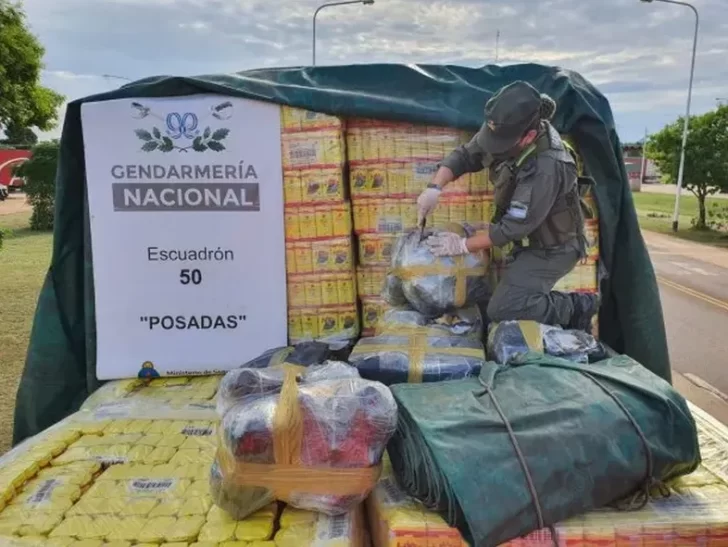Gendarmería descubrió 260 kilos de marihuana ocultos en paquetes de yerba mate