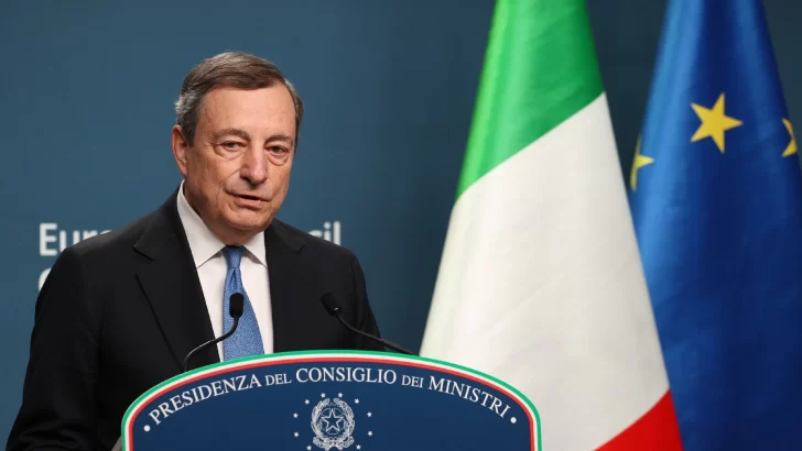 Presidente italiano rechazó la renuncia del premier y le pidió recomponer gobierno de coalición