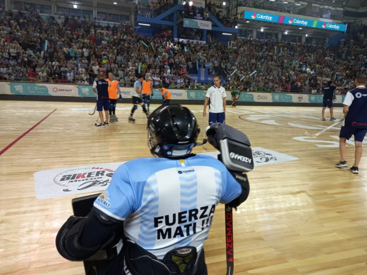 ¡Fuerza Mati! La camiseta dedicada a Pascual que vistió Argentina en el precalentamiento