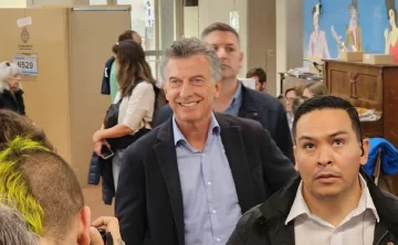 El ex presidente Mauricio Macri votó y afirmó “vemos que va a haber balotaje”