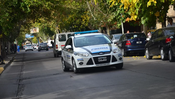 Temeraria persecución de un delincuente que intentó fugarse circulando en contramano