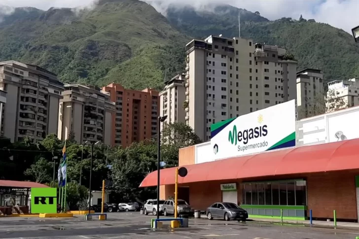 Inauguró el primer supermercado iraní en América Latina