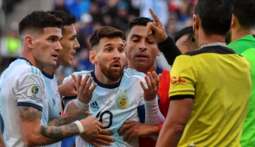 Messi, suspendido tres meses por sus declaraciones en la Copa América