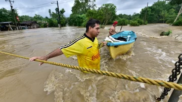 Huracán Eta: al menos 57 muertos en Honduras y ahora azota a Florida como tormenta