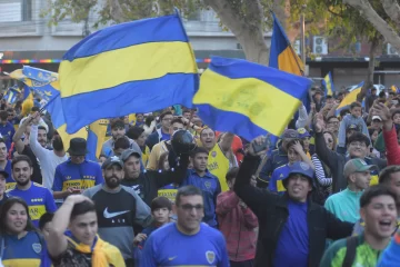 El festejo Azul y Oro en la Plaza 25 de Mayo