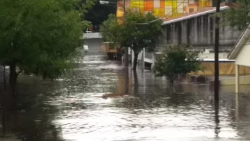 Córdoba: llovieron más de 100 milímetros en dos horas y creció el río Mina Clavero