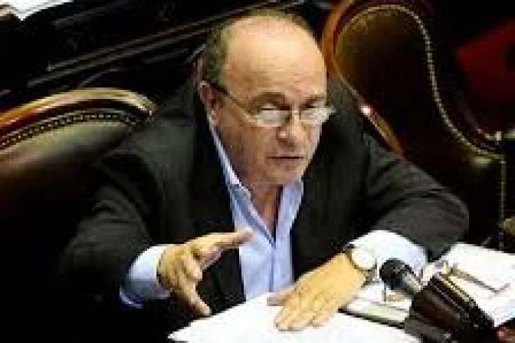 Moreau: “Se ha tomado la decisión para enfrentar el golpe blando de la Corte”