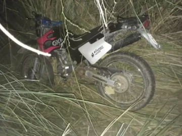 Jóvenes escondieron sus motos y se reunieron clandestinamente: los atraparon