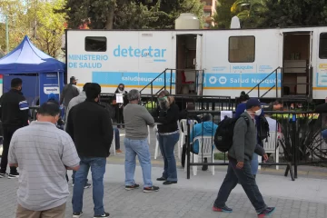 Neuquén: restringen la circulación de vehículos y cierran clubes y gimnasios por 4 días