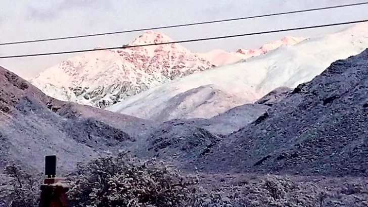 Hay alertas por tormentas, nevadas y Zonda en siete provincias