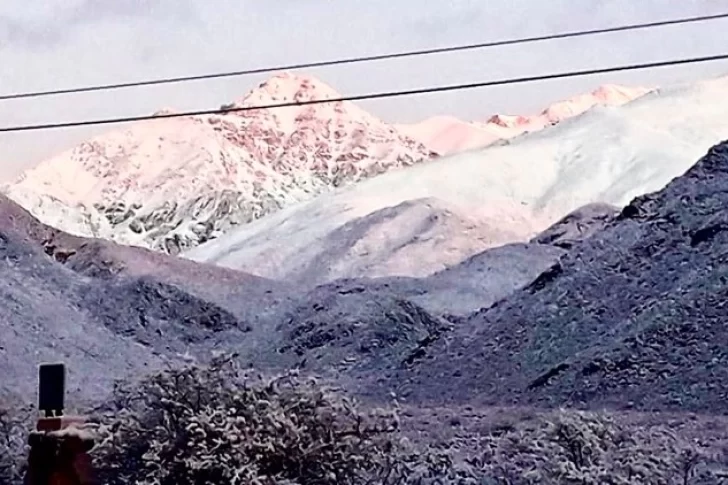 Hay alertas por tormentas, nevadas y Zonda en siete provincias