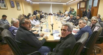 Tras allanamiento a Camioneros, la CGT acusó al Gobierno de “amedrentar a los sindicatos”