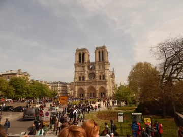 El relato de una sanjuanina que estuvo horas antes del incendio en Notre Dame