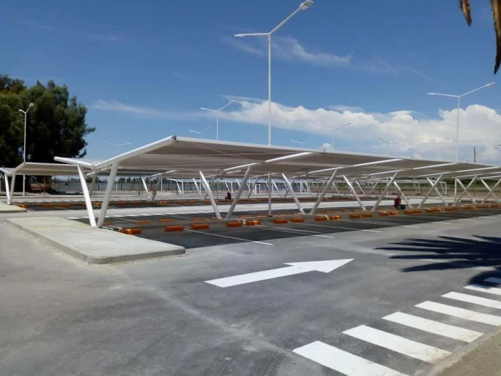 Con el estacionamiento listo, en agosto arranca la reconstrucción de la pista