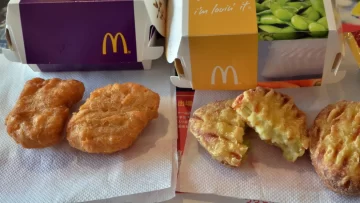 Casi se asfixia por un extraño elemento en un nugget de una conocida hamburguesería