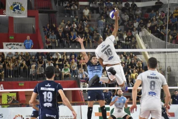 Obras perdió 3-1 frente a Bolívar y ahora está obligado a ganar el cuarto partido