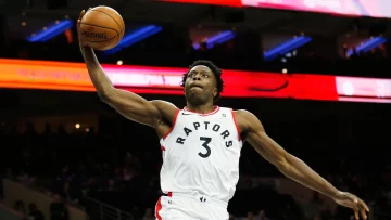 NBA: un triple de película a medio segundo del final le dio la victoria a los Raptors