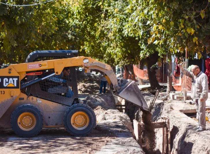 La obra de cloacas de Caucete, en un 65% y ya hay casas conectadas a la red