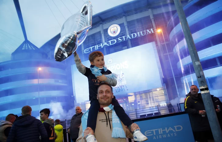 Manchester City es campeón sin jugar