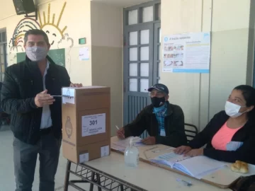 Orrego: “Es muy importante que la gente vote, las escuelas están en condiciones”