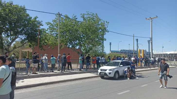 Explota la reventa para ver a Boca en San Juan: piden hasta $40.000 por una entrada