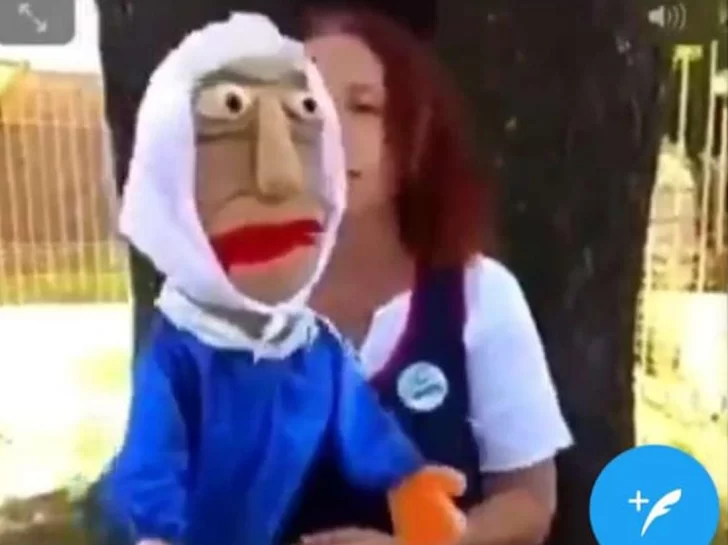 Una maestra habló con una marioneta en el Día de la Memoria y generó polémica