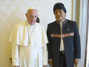 El papa Francisco llamó a Evo Morales para felicitarlo luego de las elecciones