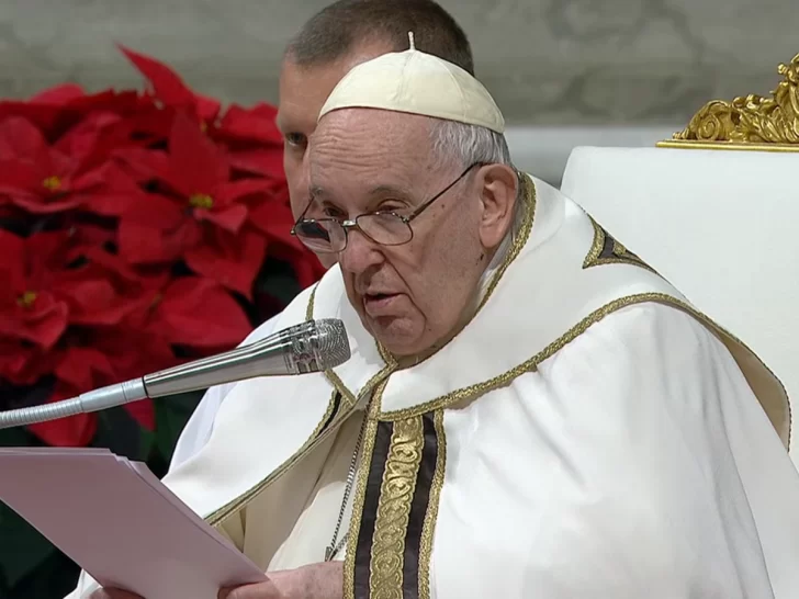 Francisco dedicó la Misa de Gallo a los niños que sufren “las guerras, la pobreza y la injusticia”