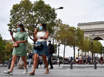 París entra en alerta máxima por el rebrote de coronavirus