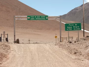 Chile posterga la apertura de fronteras terrestres para extranjeros hasta el 31 de diciembre