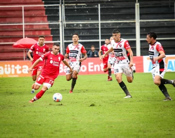 Huracán cortó su sequía ante Patronato, que sigue con su mala racha