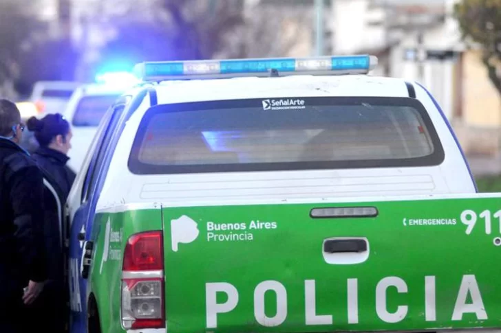 Matan de un balazo a un joven luego de robarle el celular frente a su casa