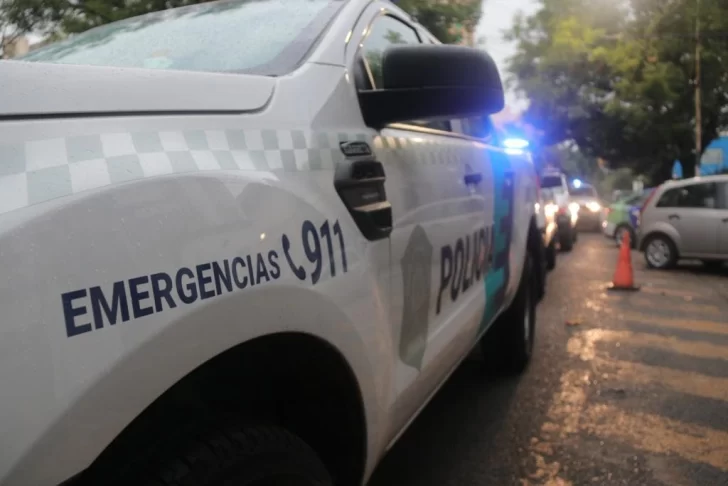 Una joven se arrojó de un auto para escapar de dos hombres que la habían secuestrado