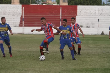 Con un susto en el final, Peñarol venció 4 a 3 a Huracán Las Heras y se afianza en la tabla