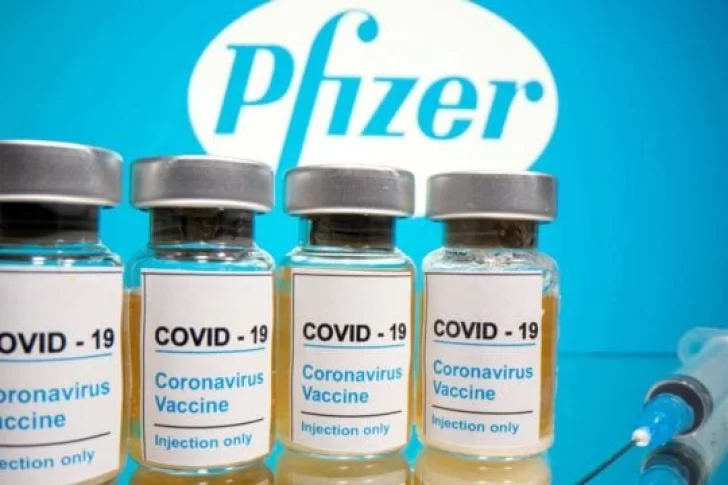 Pfizer quiere aplicar una tercera dosis que generaría hasta 10 veces más anticuerpos
