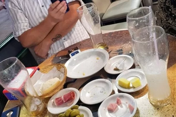 Pidieron una picada en Carlos Paz y el precio les pareció una locura