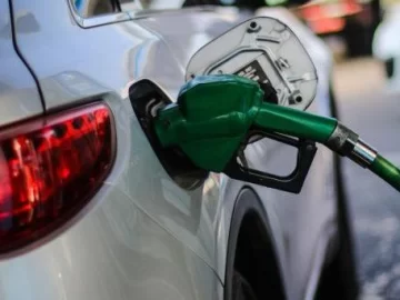 La venta de combustibles cayó un 47,4% durante abril en el país