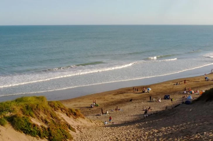 Hallan componentes de petróleo cancerígenos en algunas playas de Mar del Plata