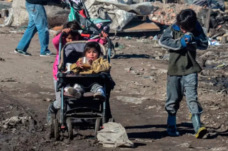 Aseguran que “de 4 chicos que se sientan a una mesa, solo uno come todos los días”