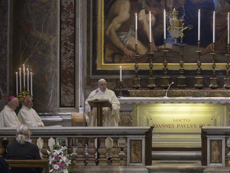 Luego de 2 meses cerrada, Francisco reabrió al público la Basílica de San Pedro