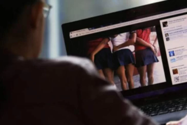 Condena sin cárcel para sujeto que distribuía pornografía infantil por Facebook y Google