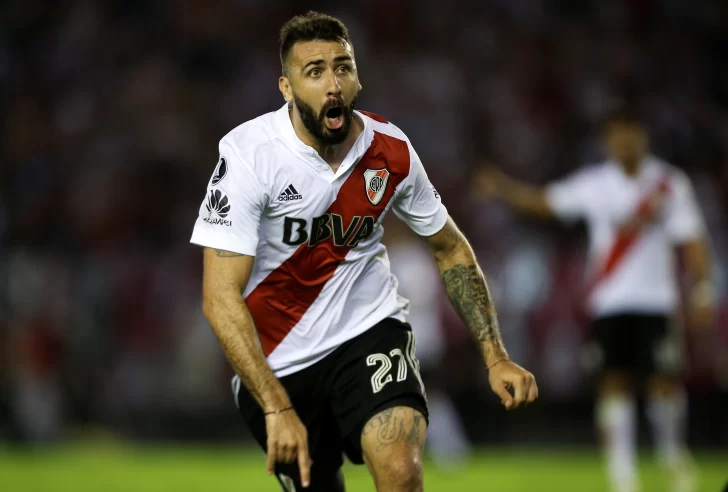 River derrotó a Emelec en el Monumental y es líder en soledad del Grupo D