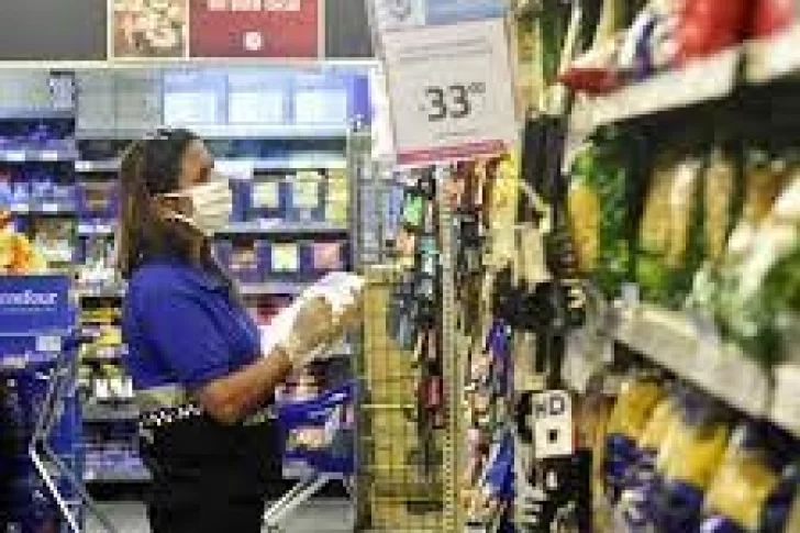 Feletti apuntó contra dos cadenas de supermercados que “van a complicar el programa” de precios
