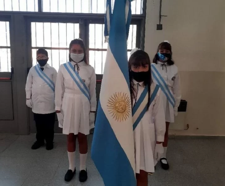 En medio de la pandemia, los alumnos podrán realizar la Promesa a la Bandera: cómo será