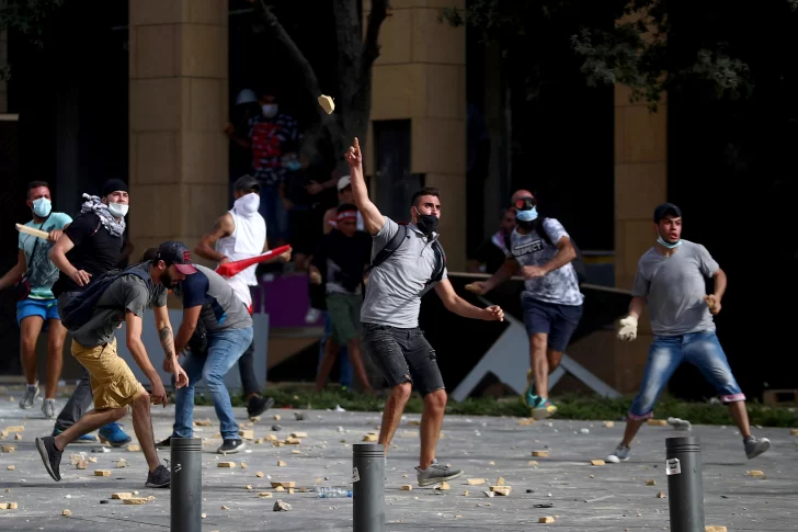 El Líbano afronta una jornada de protestas por la desastrosa explosión en Beirut