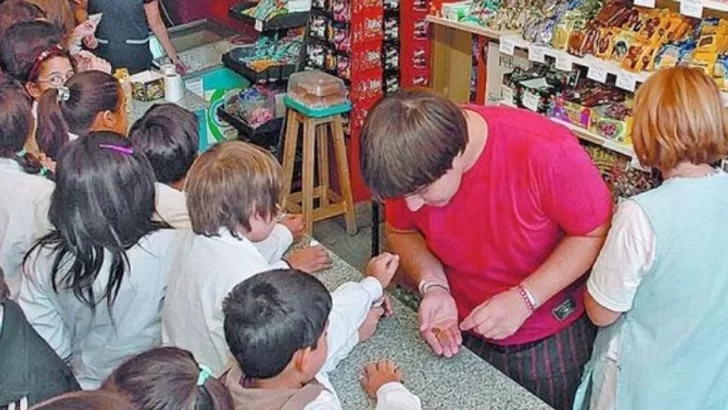 Los concesionarios de kioscos de escuelas se agruparon para pedir ayuda: “Es desesperante”