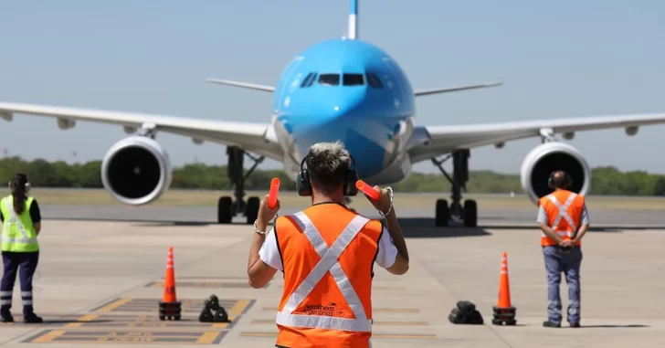 Tras el temporal en Moscú, partió el vuelo de Aerolíneas Argentinas que trae más vacunas