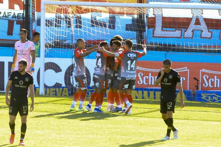 Racing perdió y le permitió a River no depender de nadie si gana en la última fecha